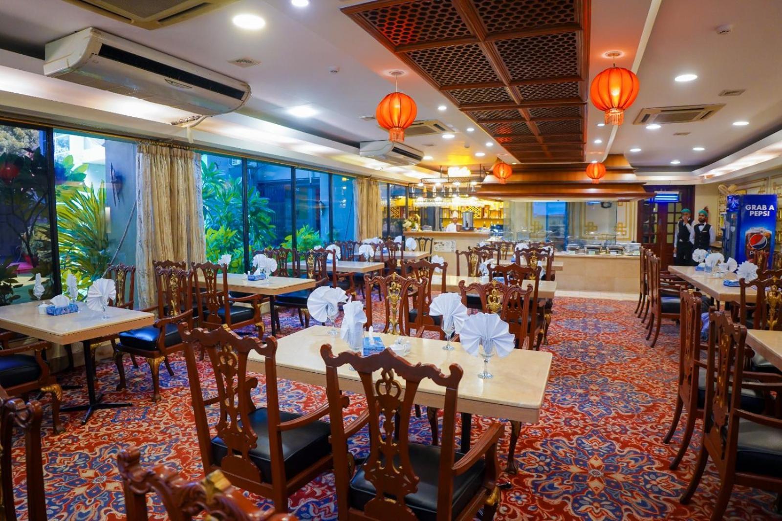 Indus Hotel Hyderabad Exterior foto